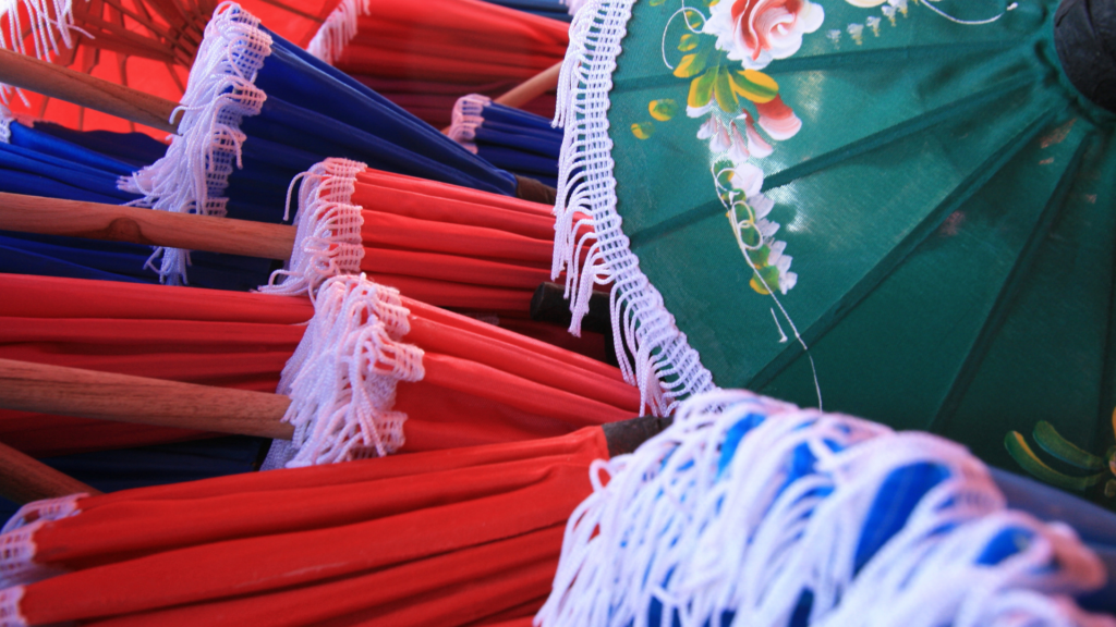 gekleurde parasols