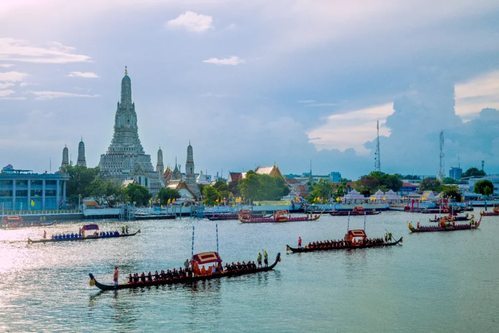 Bangkok-The-Royal-Barge-Procession-