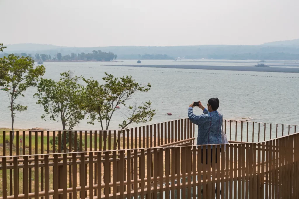 Ubon-Ratchathani-Sirindhorn-Dam-Nature-Walkway