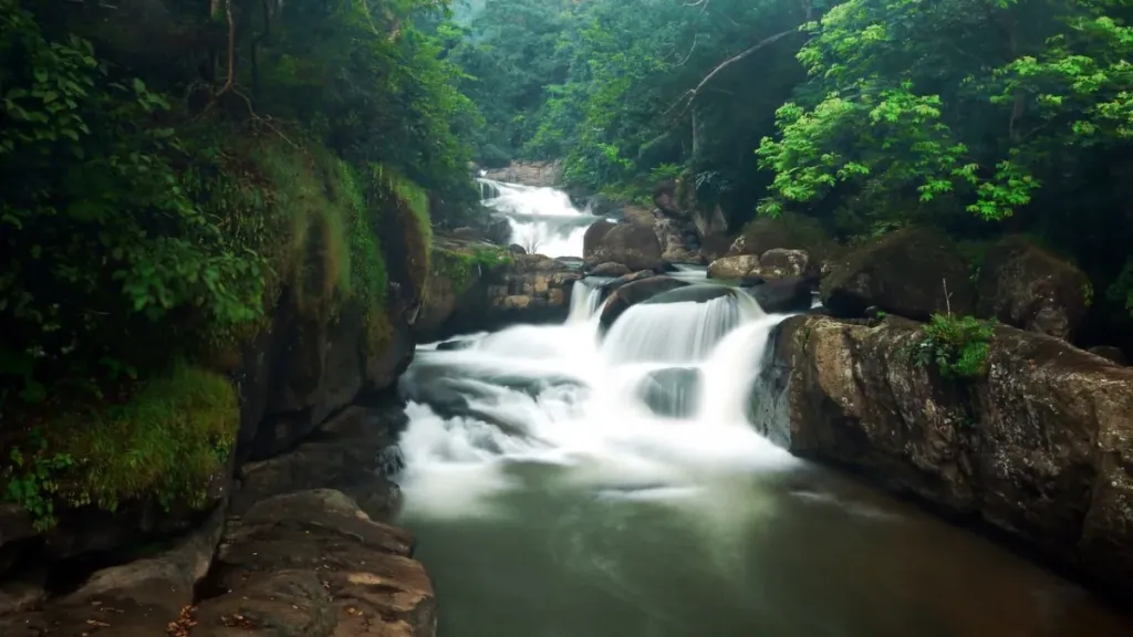 Nakhon-Nayok-Namtok-Nang-Rong.